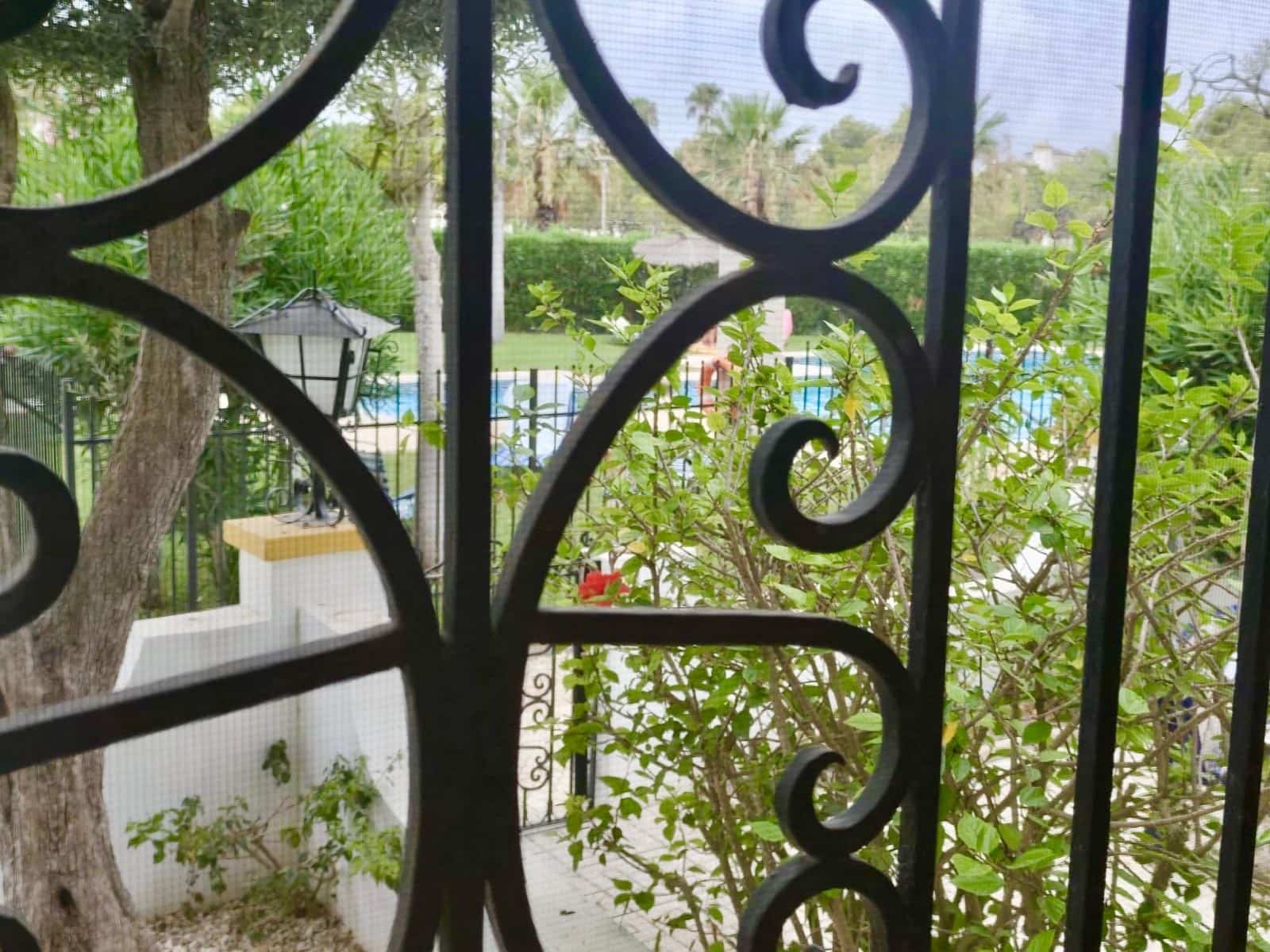 2 Zimmer Bungalow zu verkaufen in Villamartin mit Pool - 189.000 € (Ref: 9979299)