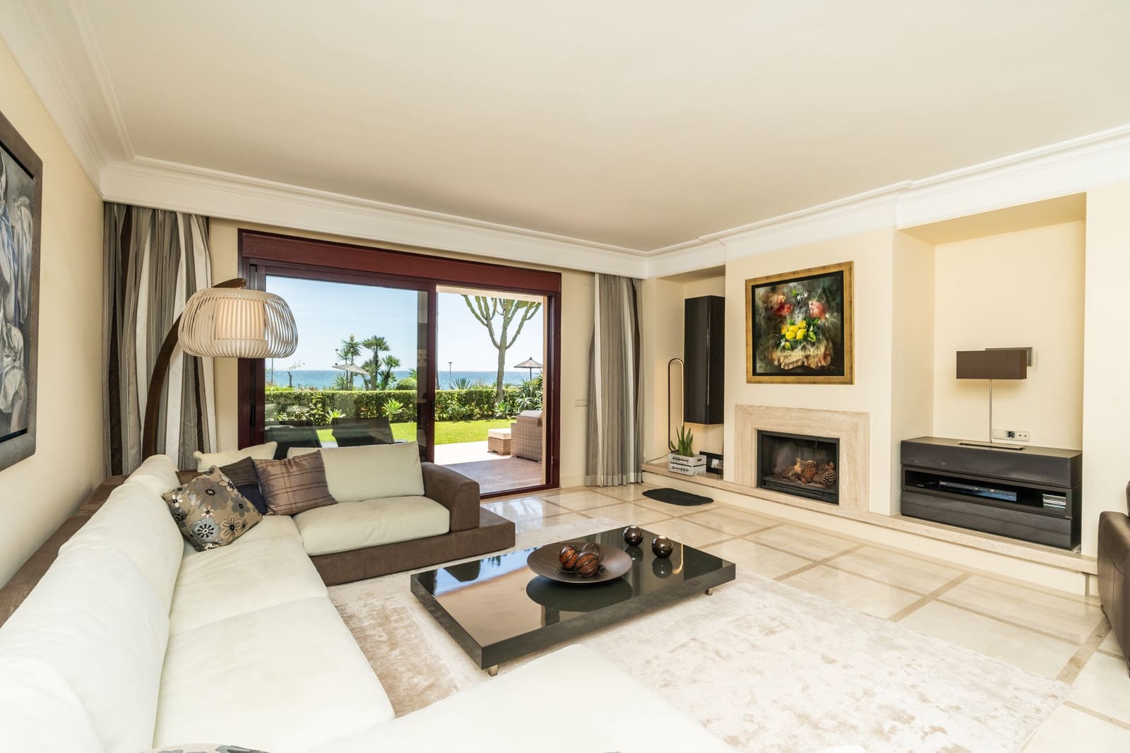3 sypialnia Apartament na sprzedaż w Estepona z basenem - 3 500 000 € (Ref: 10003779)