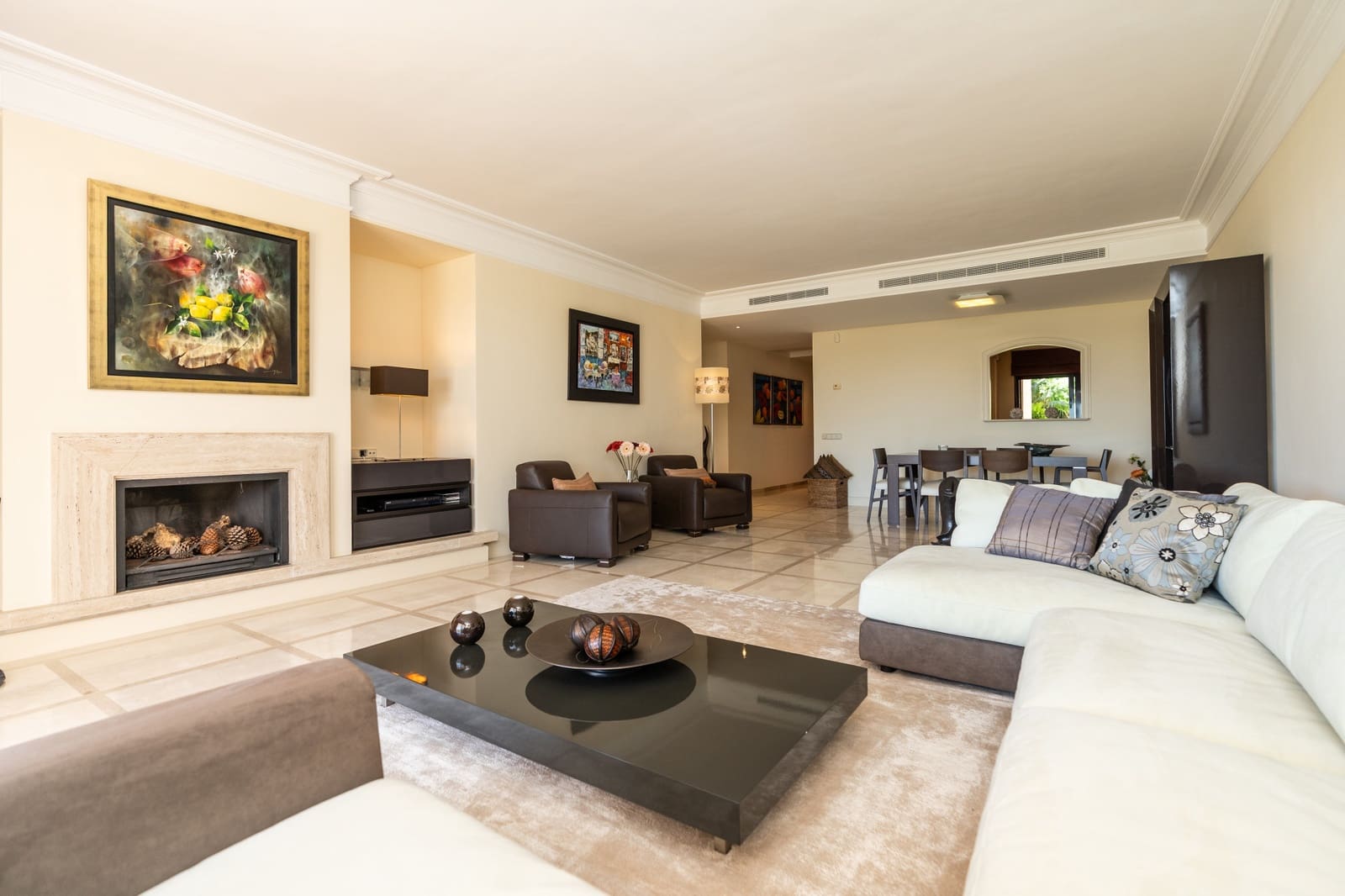 3 sypialnia Apartament na sprzedaż w Estepona z basenem - 3 500 000 € (Ref: 10003779)