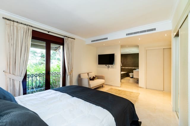 3 sypialnia Apartament na sprzedaż w Centro, Estepona z basenem - 3 500 000 € (Ref: 10003779)