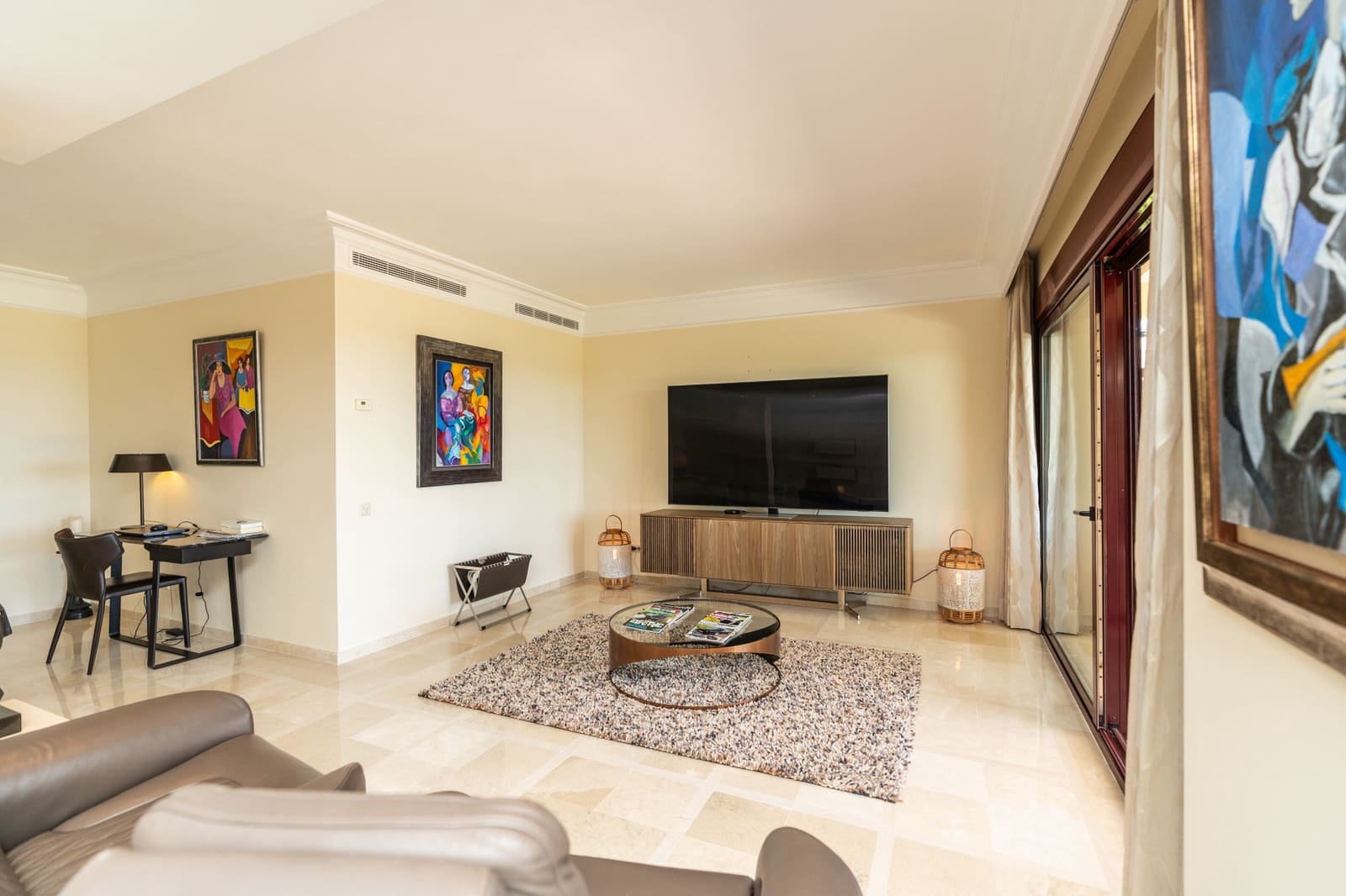 3 sypialnia Apartament na sprzedaż w Estepona z basenem - 3 500 000 € (Ref: 10003779)