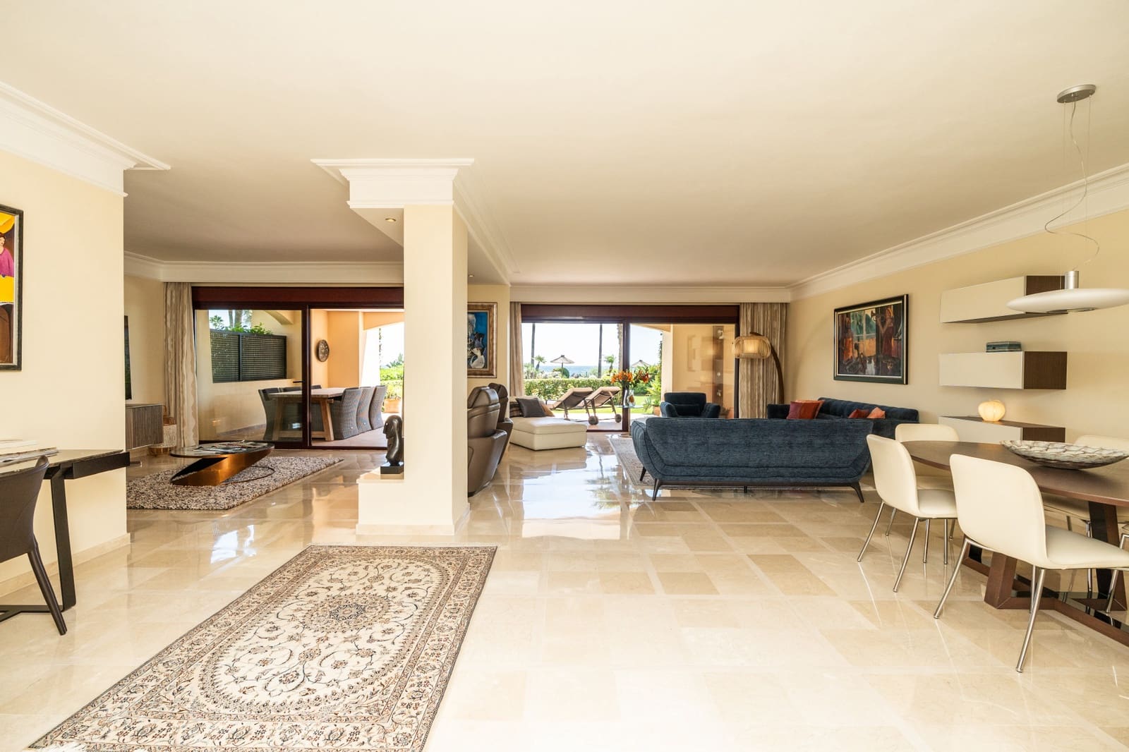 3 sypialnia Apartament na sprzedaż w Estepona z basenem - 3 500 000 € (Ref: 10003779)