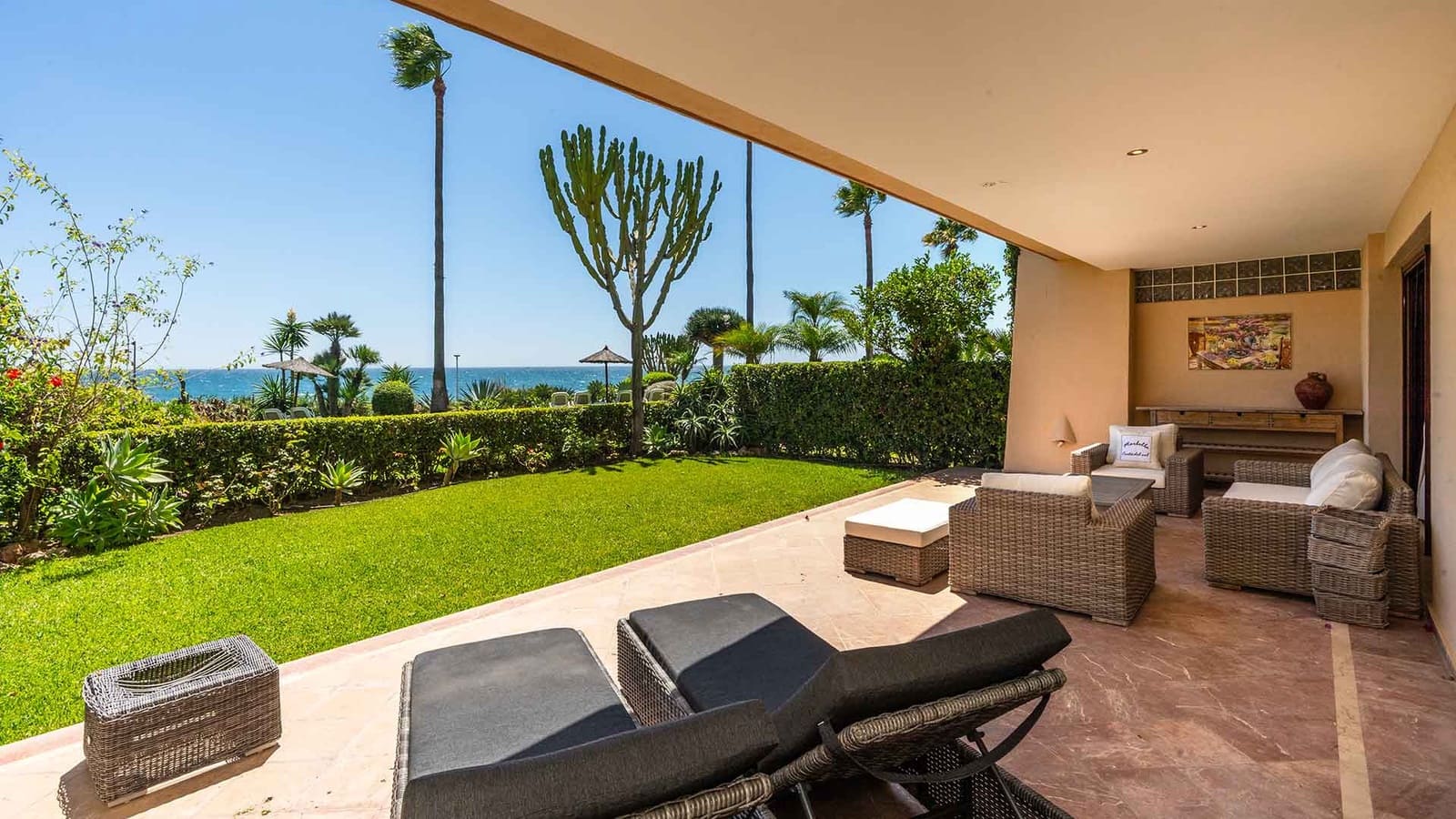 3 slaapkamer Appartement te koop in Estepona met zwembad - € 3.500.000 (Ref: 10003779)