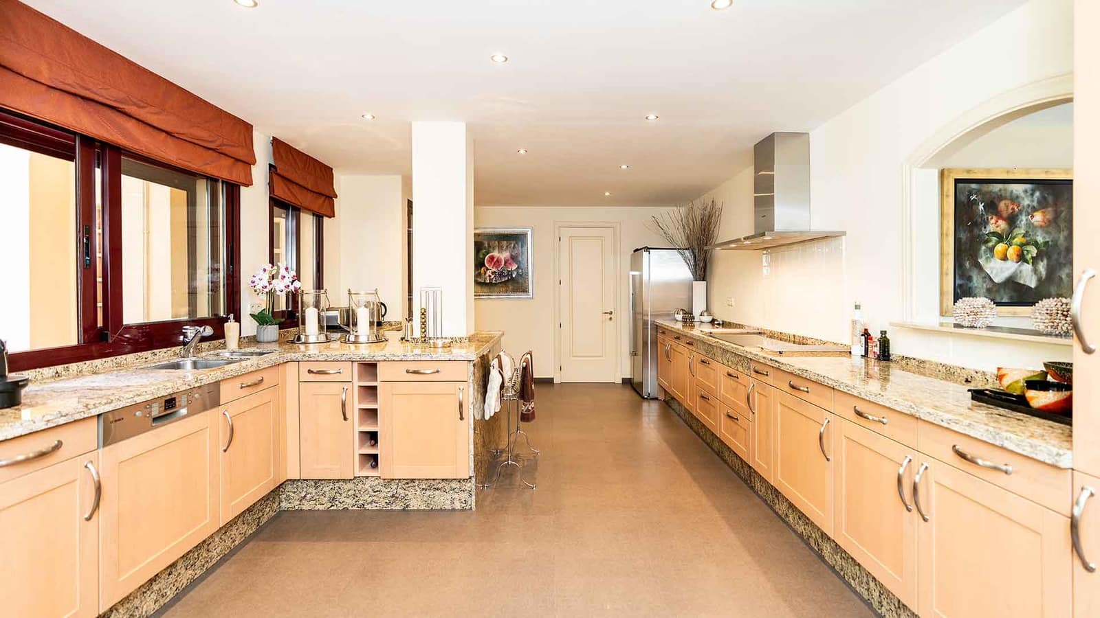 3 slaapkamer Appartement te koop in Estepona met zwembad - € 3.500.000 (Ref: 10003779)