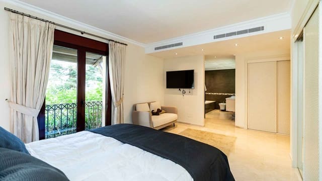 3 Zimmer Apartment zu verkaufen in Centro, Estepona mit Pool - 3.500.000 € (Ref: 10003779)