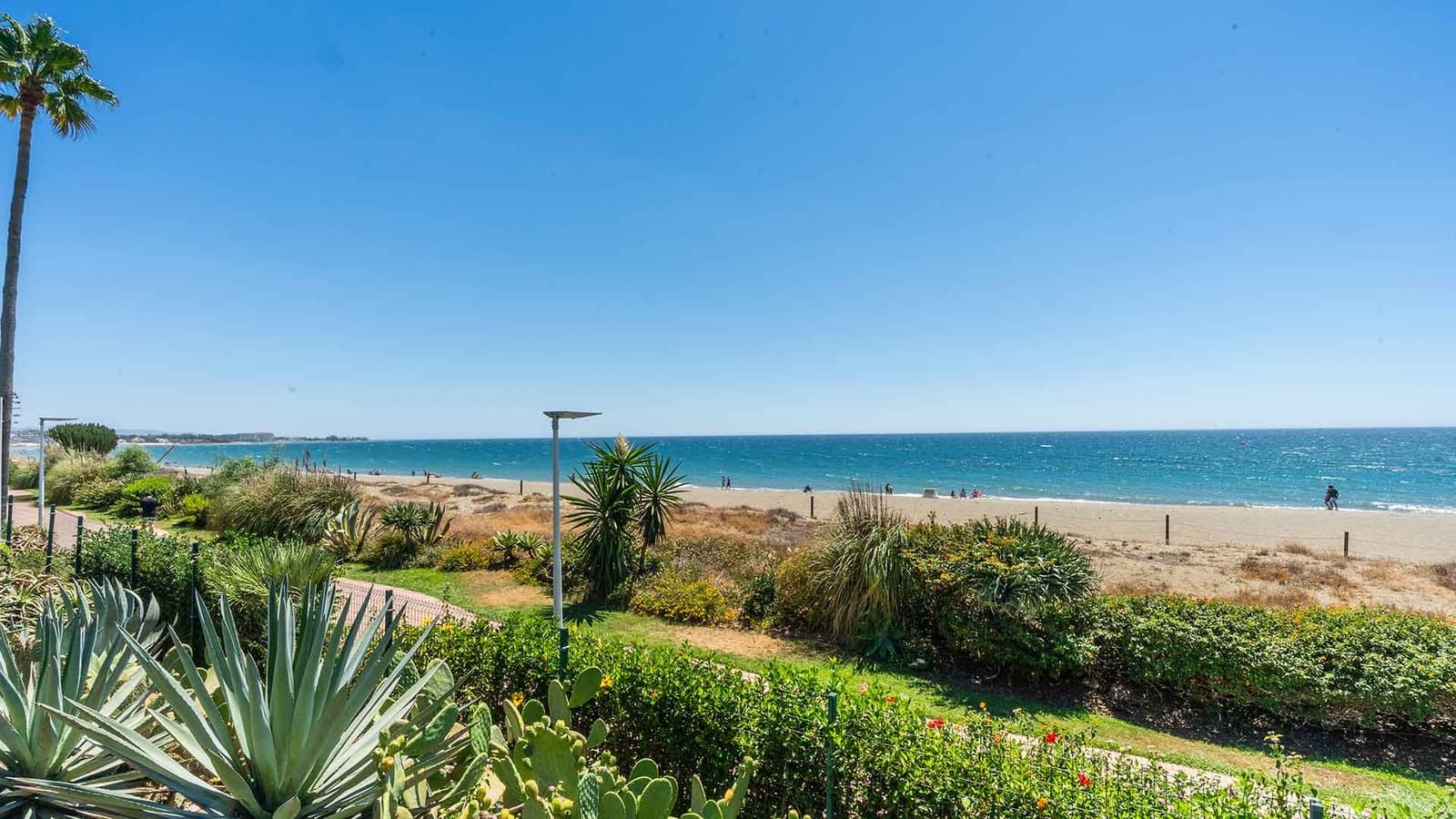 3 slaapkamer Appartement te koop in Estepona met zwembad - € 3.500.000 (Ref: 10003779)