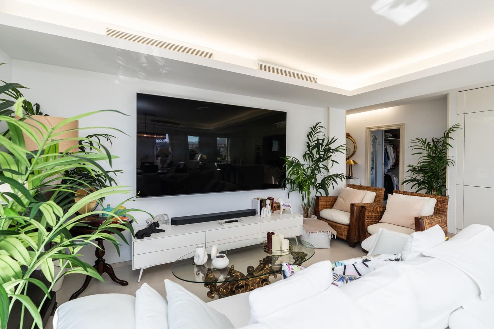 2 bedroom Penthouse for sale in Golden Mile with pool - € 2,100,000 (Ref: 10003780)