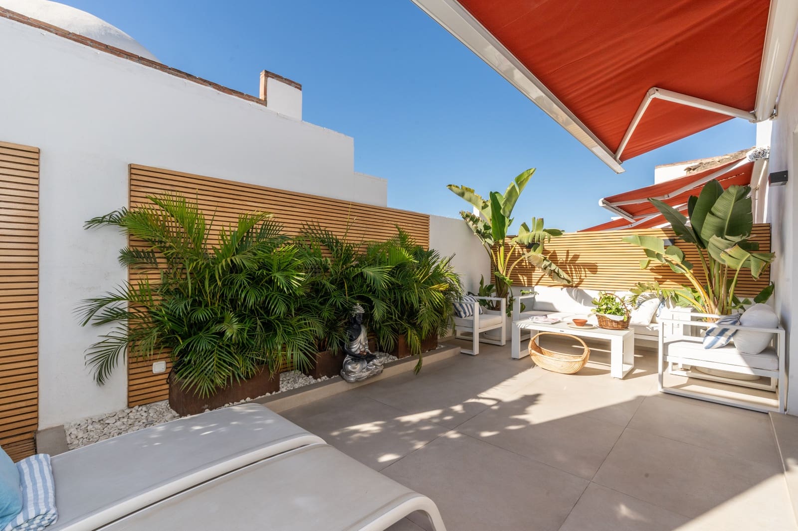 2 bedroom Penthouse for sale in Golden Mile with pool - € 2,100,000 (Ref: 10003780)