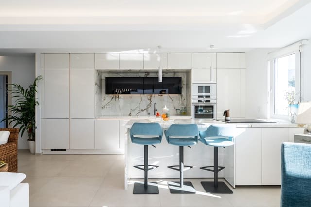 2 soverom Penthouse til salgs i Lomas De Marbella, Marbella med svømmebasseng - € 2 100 000 (Ref: 10003780)
