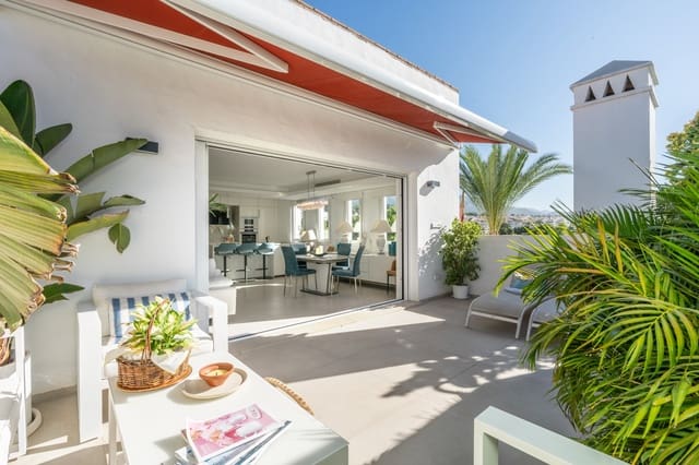 2 soverom Penthouse til salgs i Lomas De Marbella, Marbella med svømmebasseng - € 2 100 000 (Ref: 10003780)