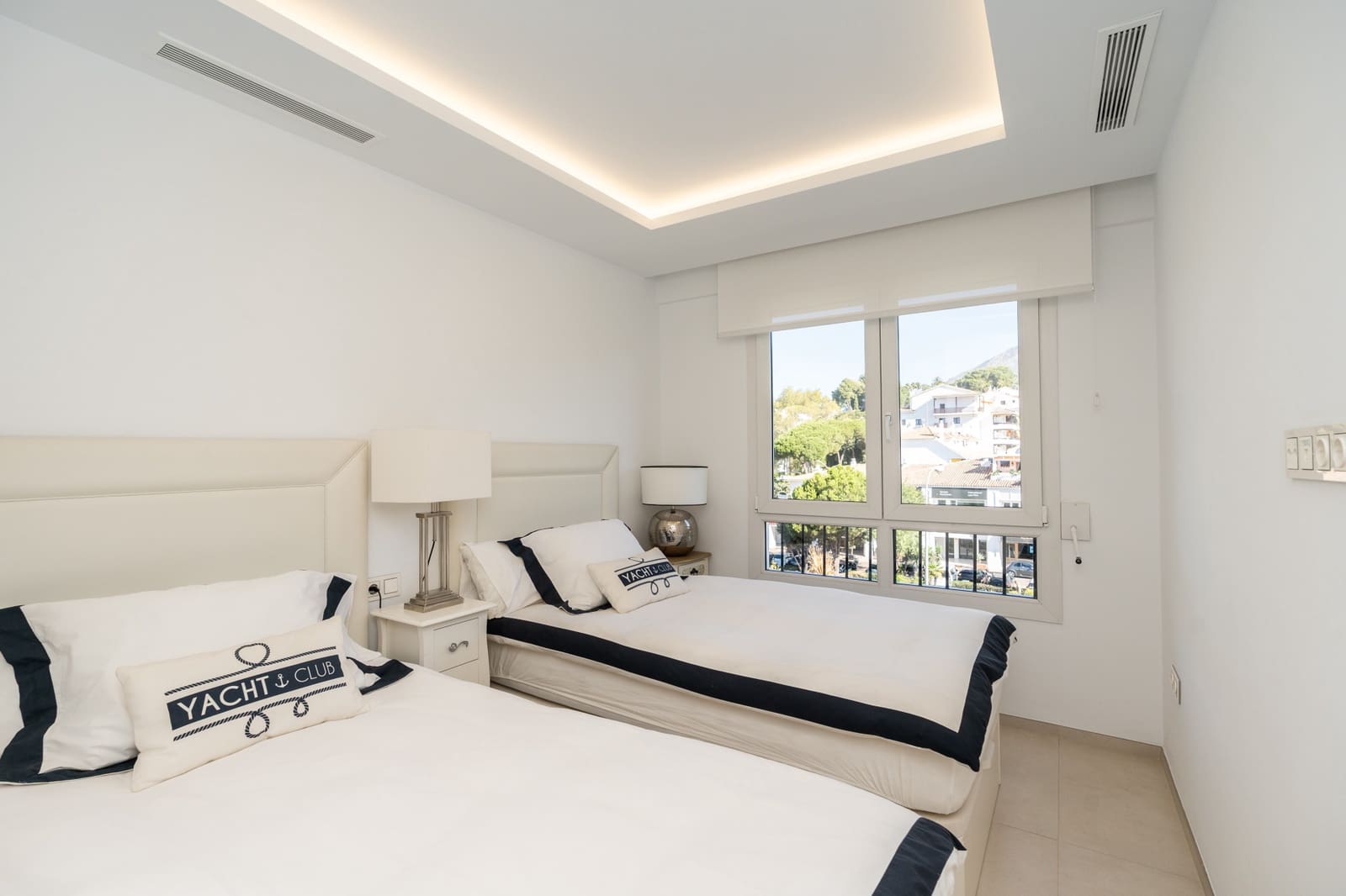 2 bedroom Penthouse for sale in Golden Mile with pool - € 2,100,000 (Ref: 10003780)
