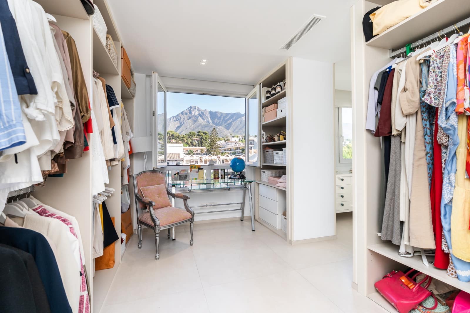 2 bedroom Penthouse for sale in Golden Mile with pool - € 2,100,000 (Ref: 10003780)