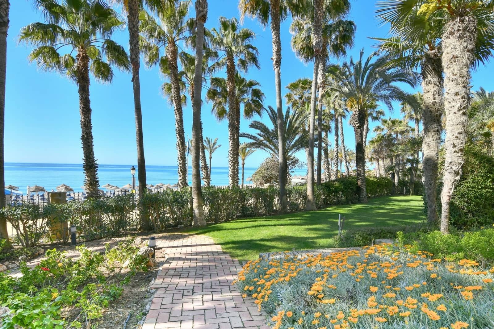 2 bedroom Penthouse for sale in Golden Mile with pool - € 2,100,000 (Ref: 10003780)