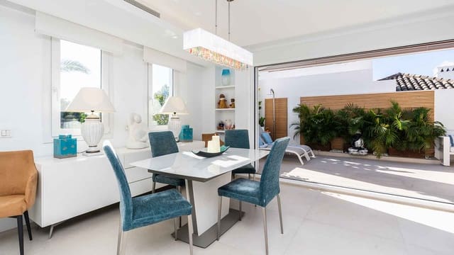 2 Zimmer Penthouse zu verkaufen in Lomas De Marbella, Marbella mit Pool - 2.100.000 € (Ref: 10003780)