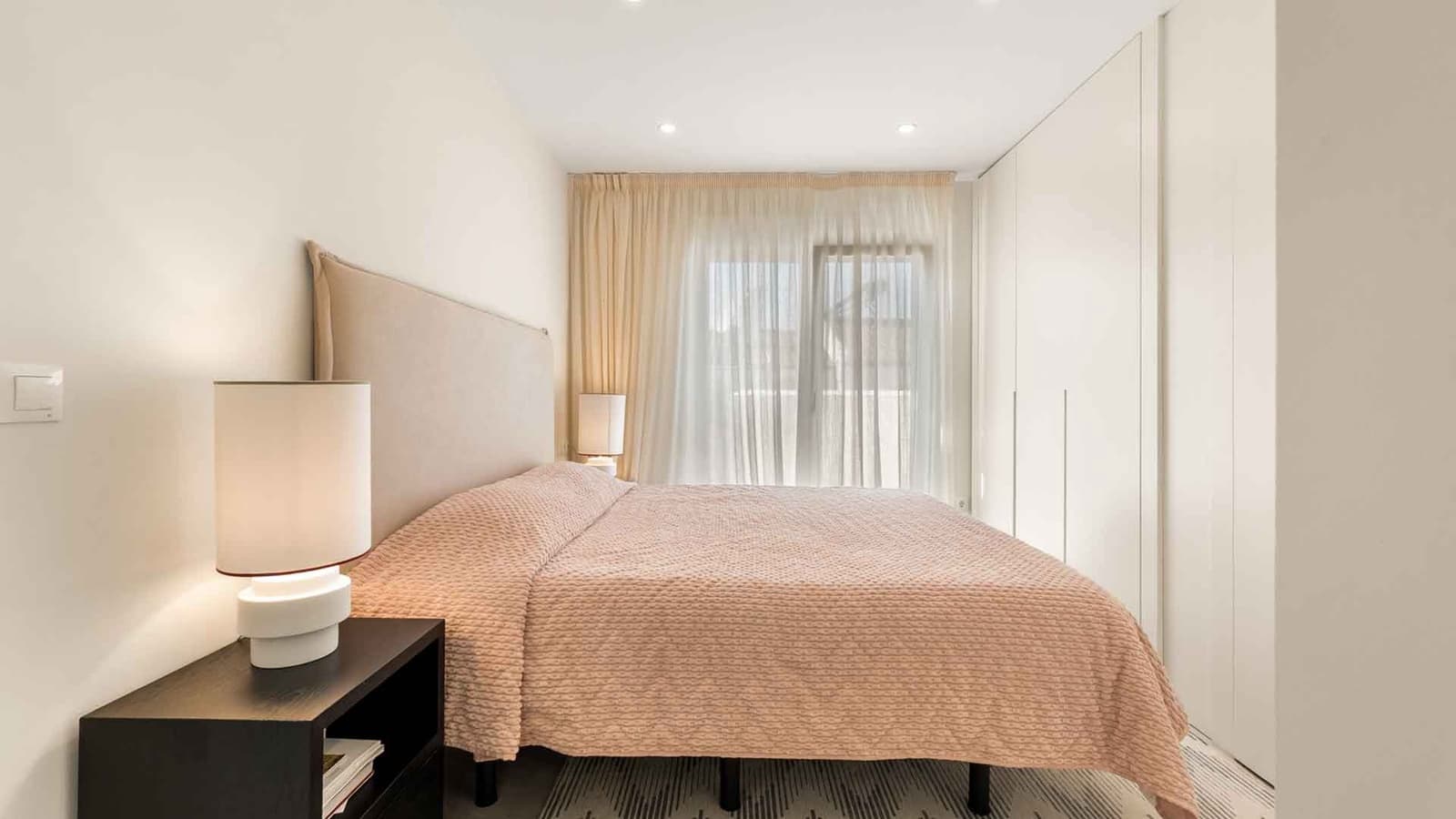 4 bedroom Townhouse for sale in Estepona with pool - € 695,000 (Ref: 10011202)