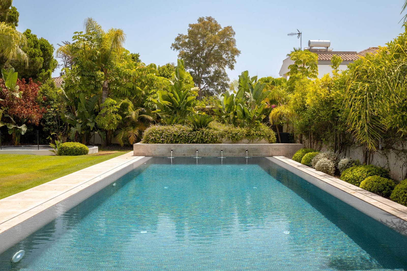 6 soveværelse Villa til salg i San Pedro de Alcantara med swimmingpool - € 5.995.000 (Ref: 10011203)