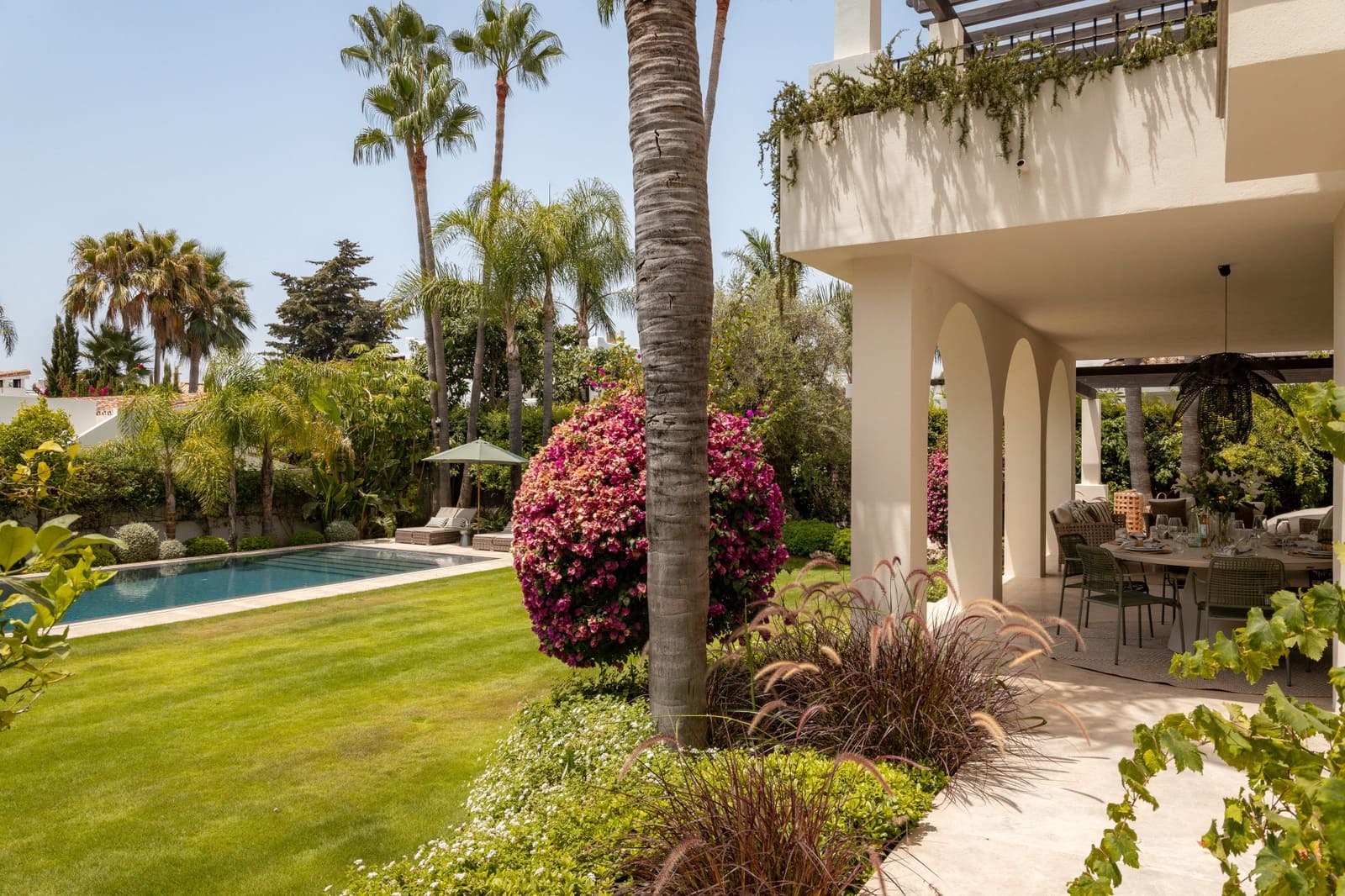 6 soveværelse Villa til salg i San Pedro de Alcantara med swimmingpool - € 5.995.000 (Ref: 10011203)