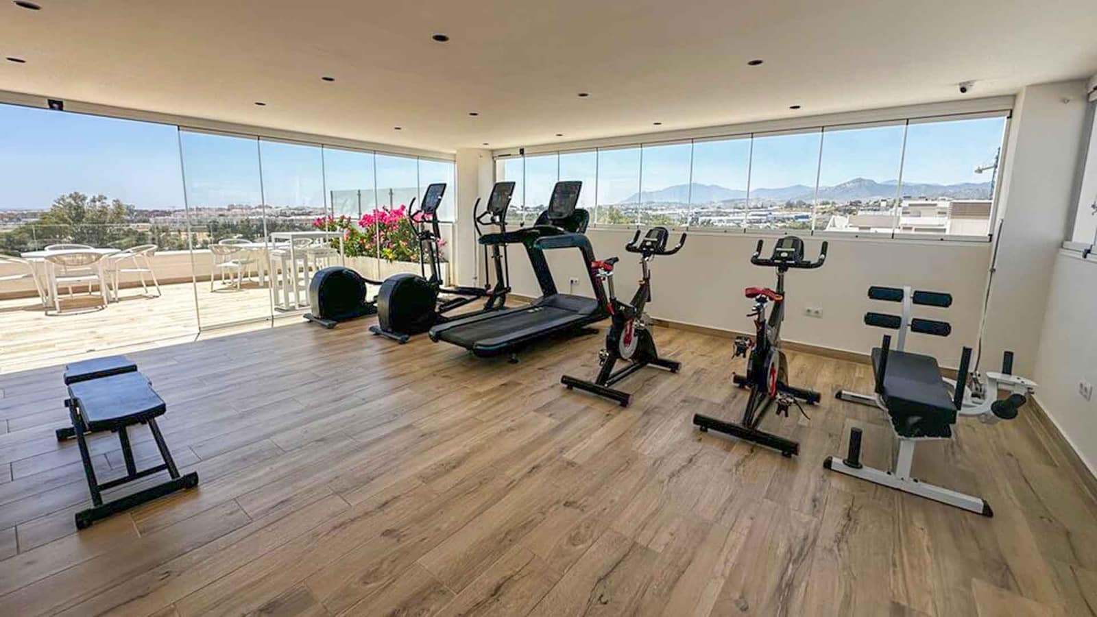 3 bedroom Apartment for sale in Nueva Andalucia with pool - € 515,000 (Ref: 10022222)