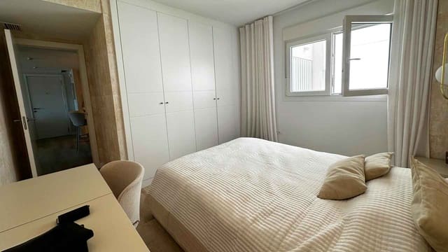 3 bedroom Apartment for sale in Nueva Andalucía Centro, Marbella with pool - € 515,000 (Ref: 10022222)