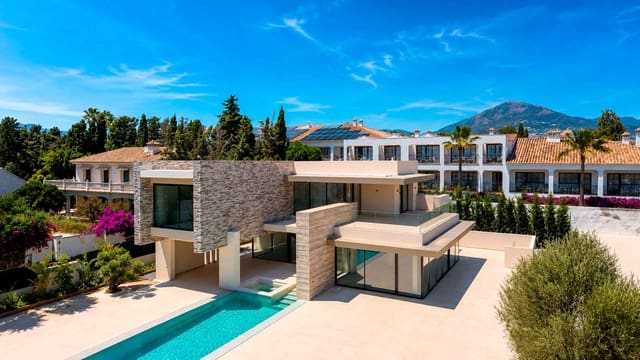 8 soveværelse Villa til salg i San Pedro de Alcántara Pueblo, Marbella med swimmingpool - € 5.900.000 (Ref: 10022223)