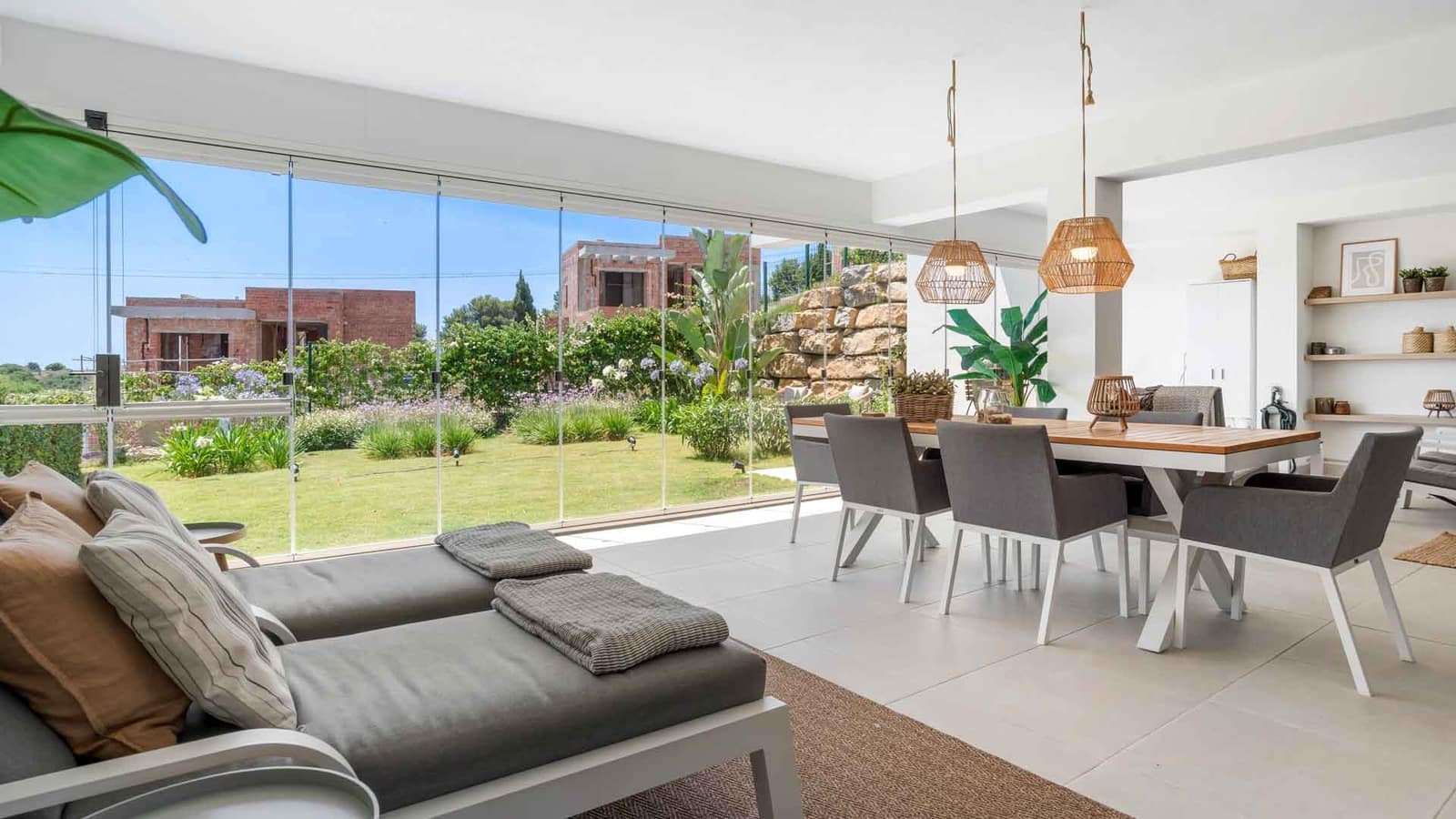 2 sovrum Lägenhet till salu i Estepona med pool - 495 000 € (Ref: 10023830)