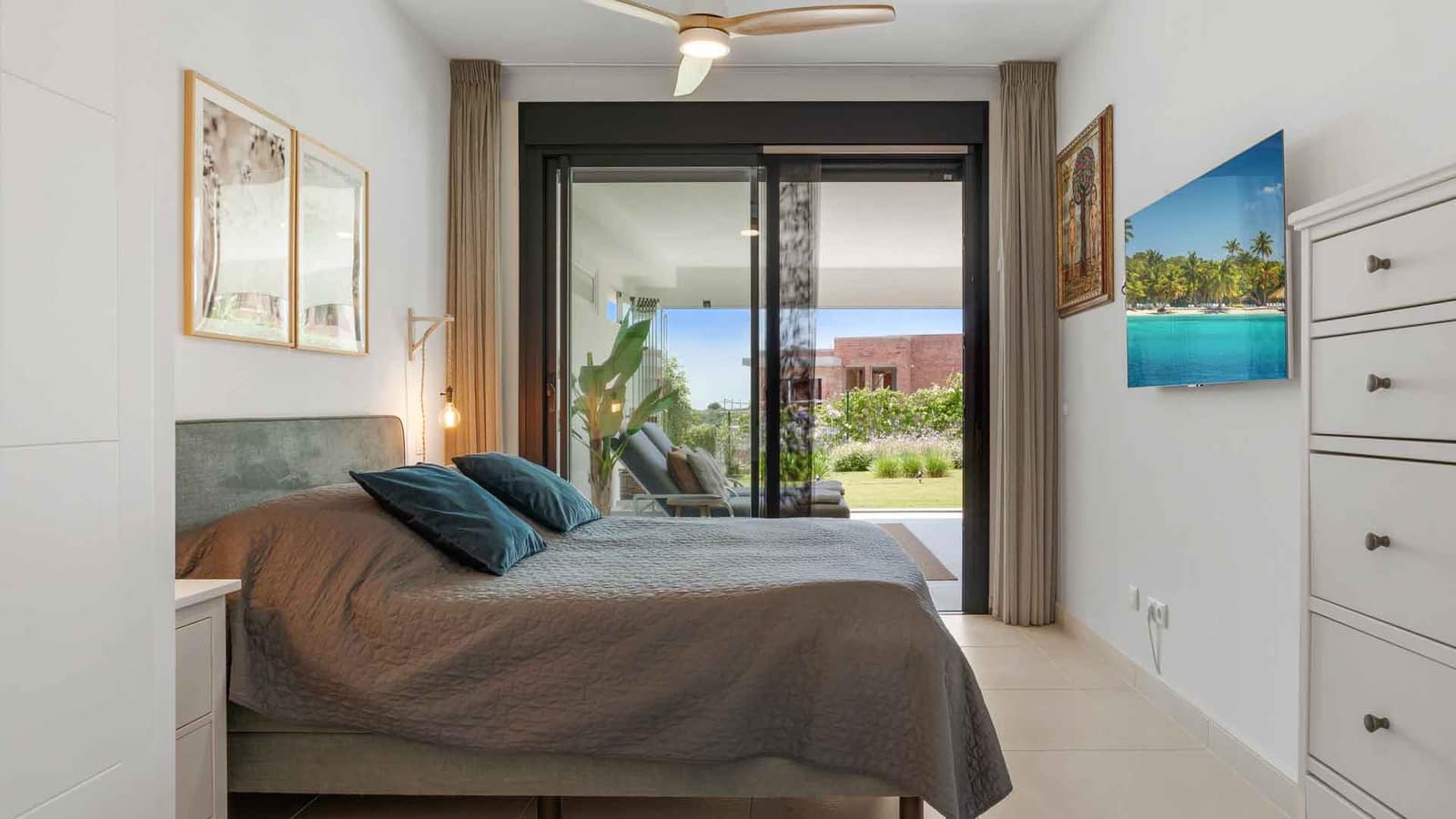 2 sovrum Lägenhet till salu i Estepona med pool - 495 000 € (Ref: 10023830)