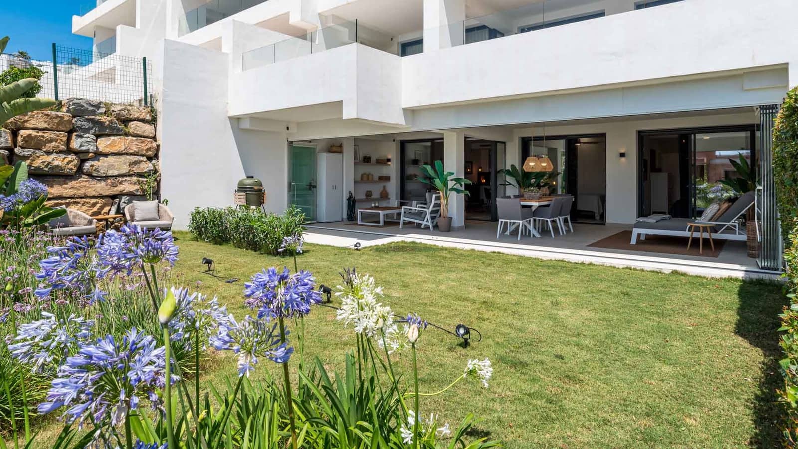 2 sovrum Lägenhet till salu i Estepona med pool - 495 000 € (Ref: 10023830)