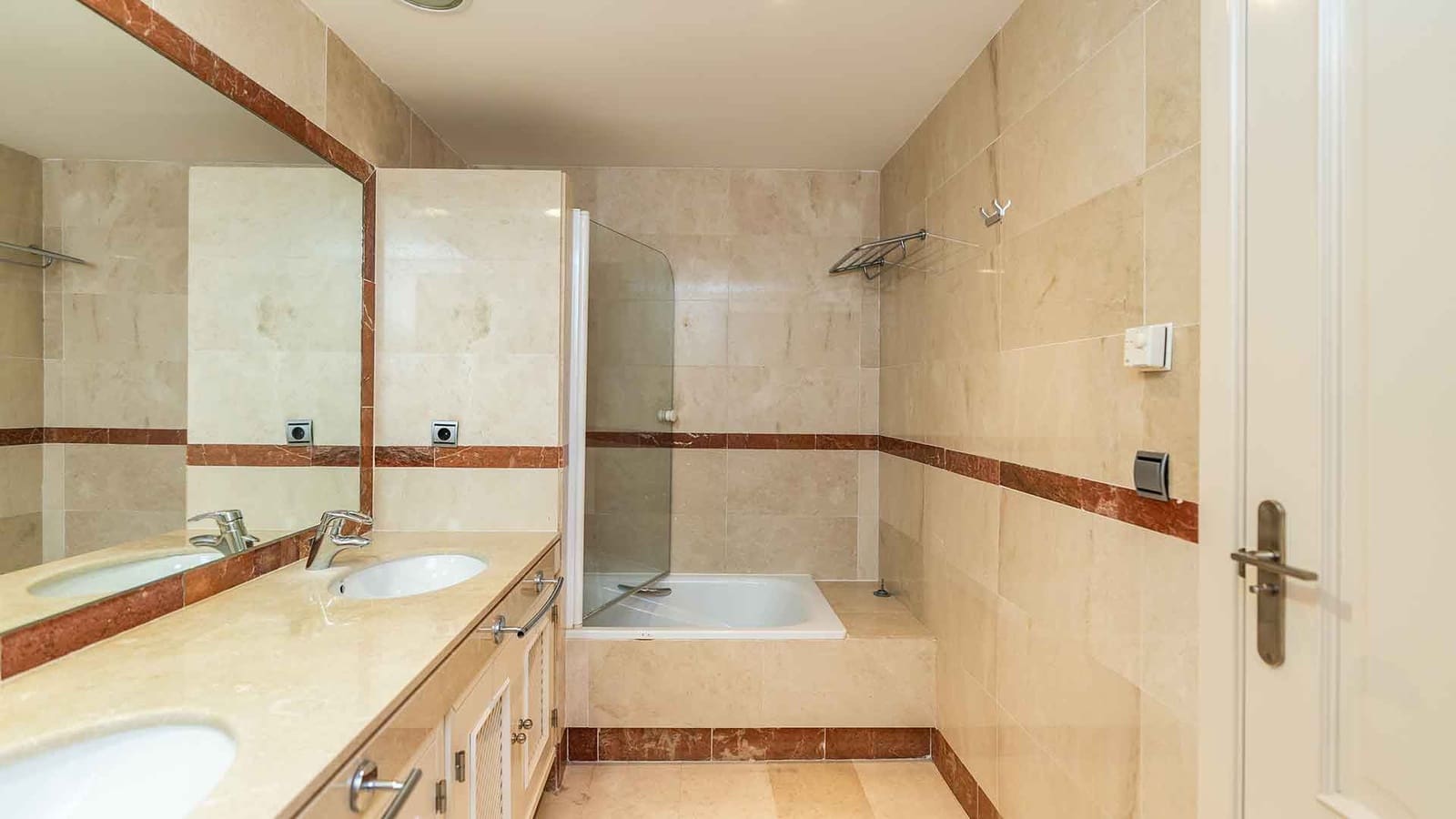 3 bedroom Apartment for sale in Golden Mile with pool - € 2,150,000 (Ref: 10027034)