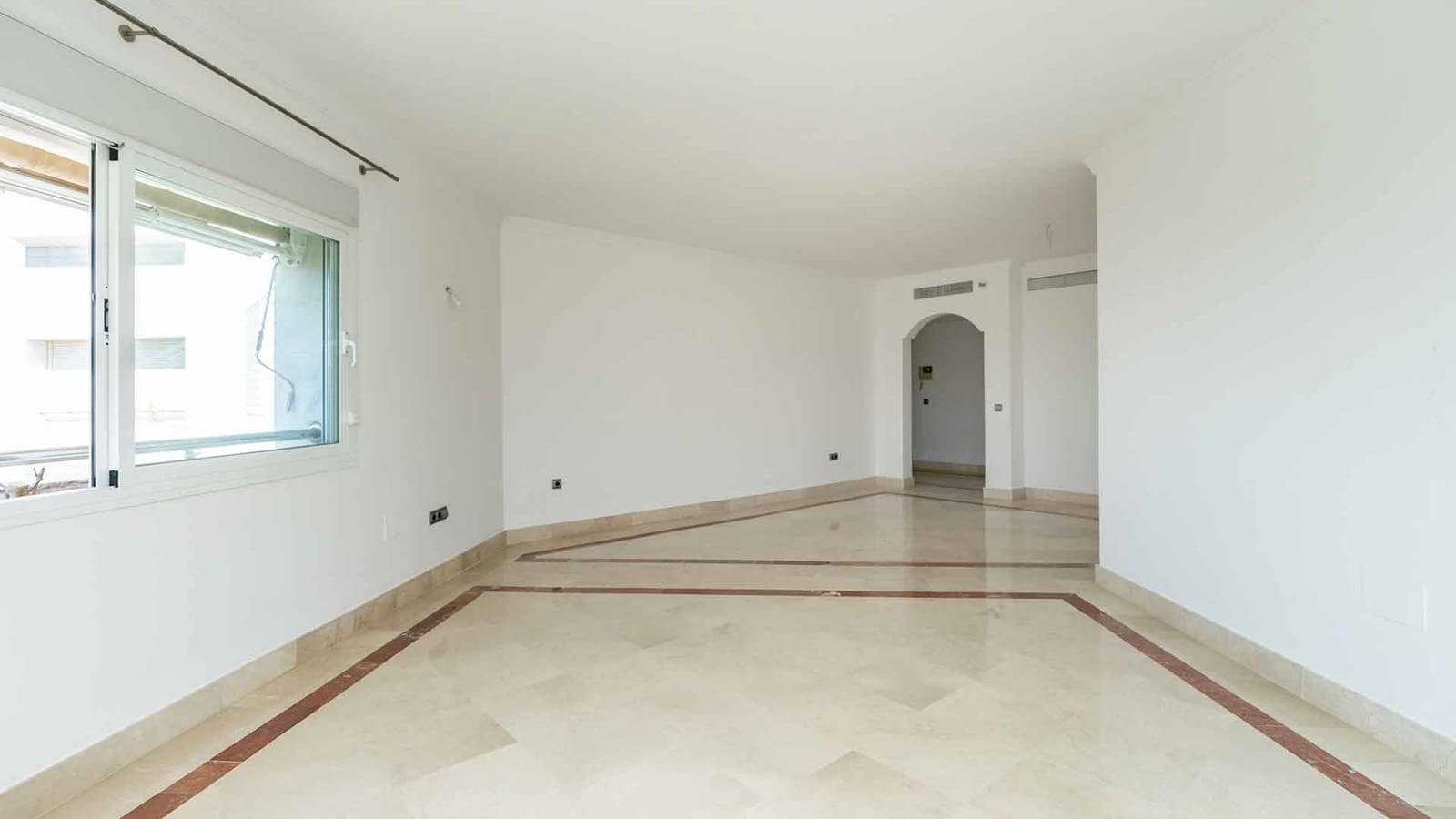 3 bedroom Apartment for sale in Golden Mile with pool - € 2,150,000 (Ref: 10027034)
