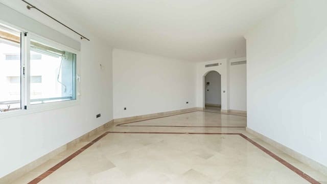 3 bedroom Apartment for sale in Lomas De Marbella, Marbella with pool - € 2,150,000 (Ref: 10027034)