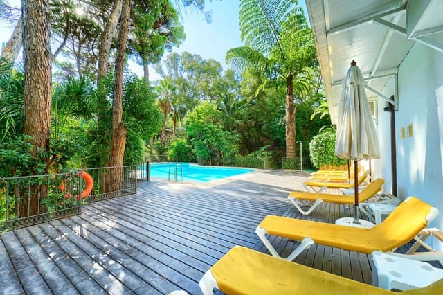 3 bedroom Apartment for sale in Lomas De Marbella, Marbella with pool - € 2,150,000 (Ref: 10027034)