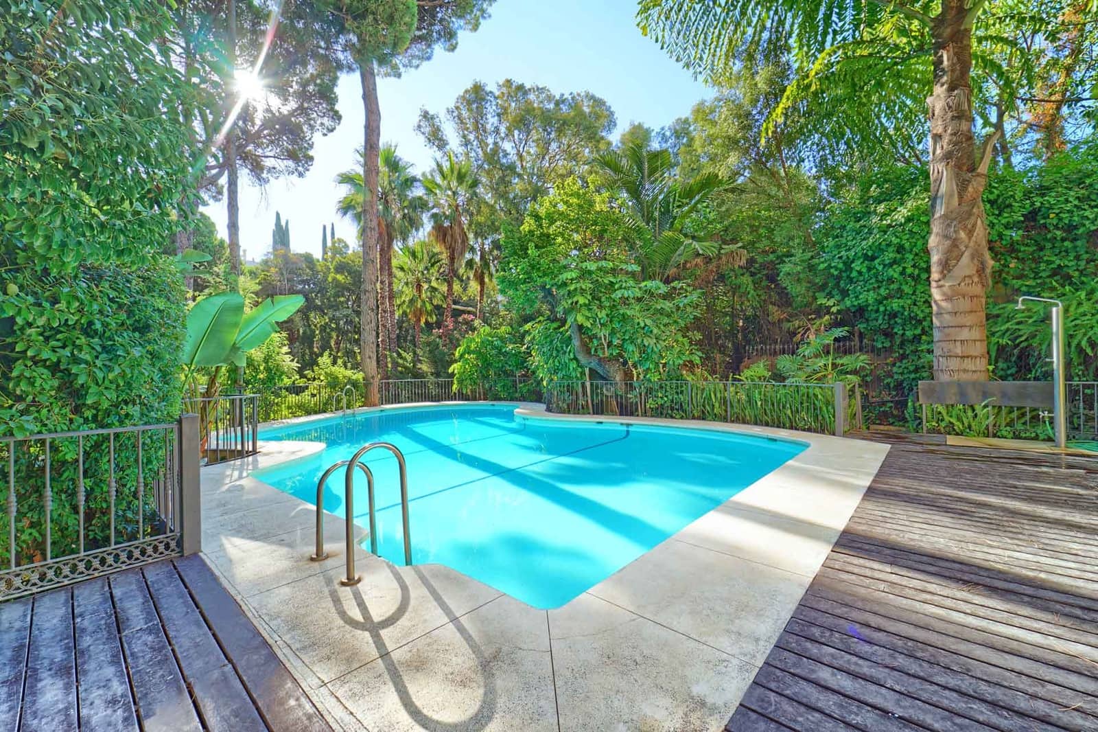 3 bedroom Apartment for sale in Golden Mile with pool - € 2,150,000 (Ref: 10027034)