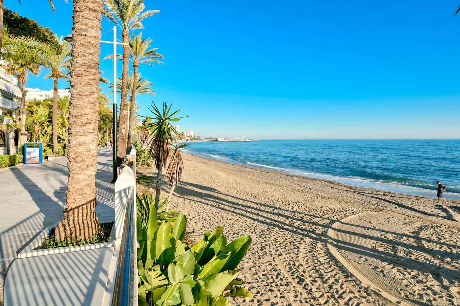 3 bedroom Apartment for sale in Golden Mile with pool - € 2,150,000 (Ref: 10027034)