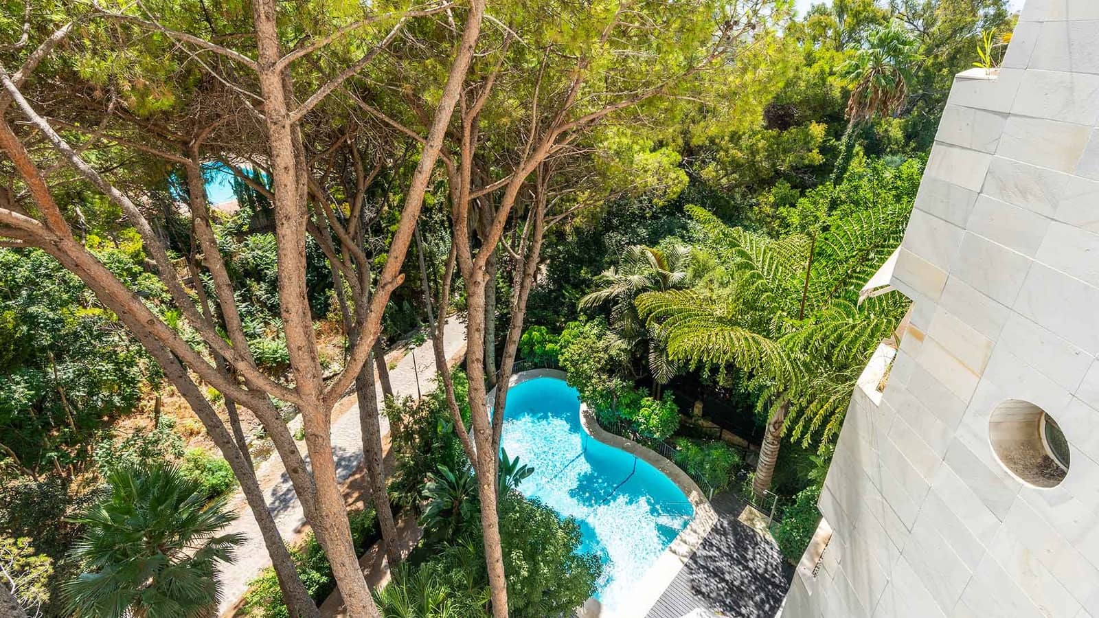 3 bedroom Apartment for sale in Golden Mile with pool - € 2,150,000 (Ref: 10027034)