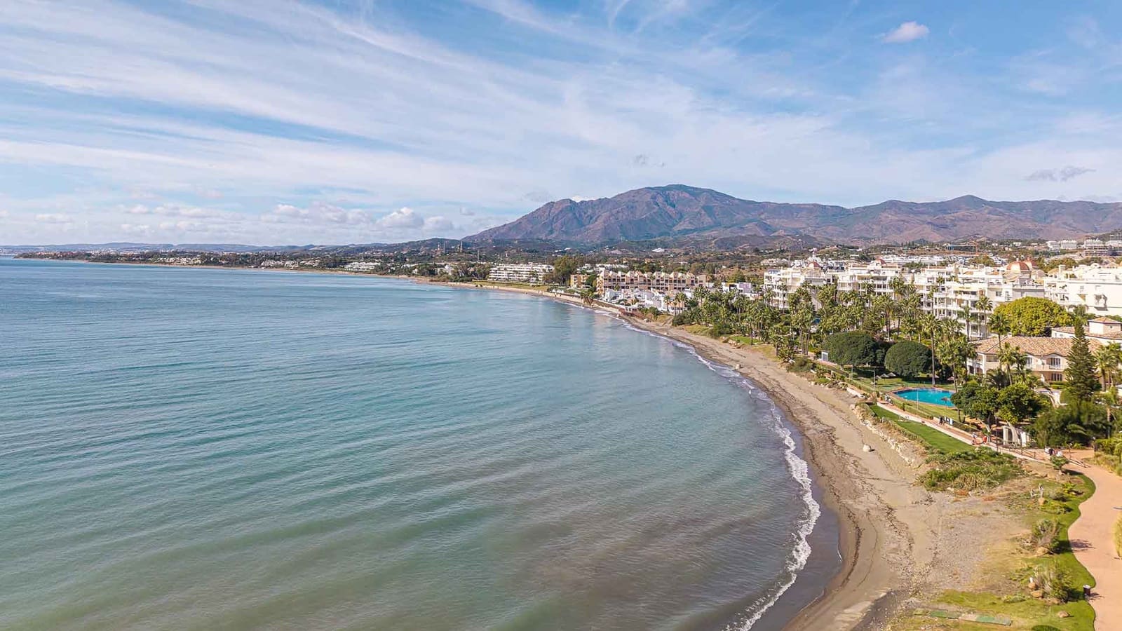 3 sypialnia Apartament na sprzedaż w Estepona z basenem - 2 695 000 € (Ref: 10027036)