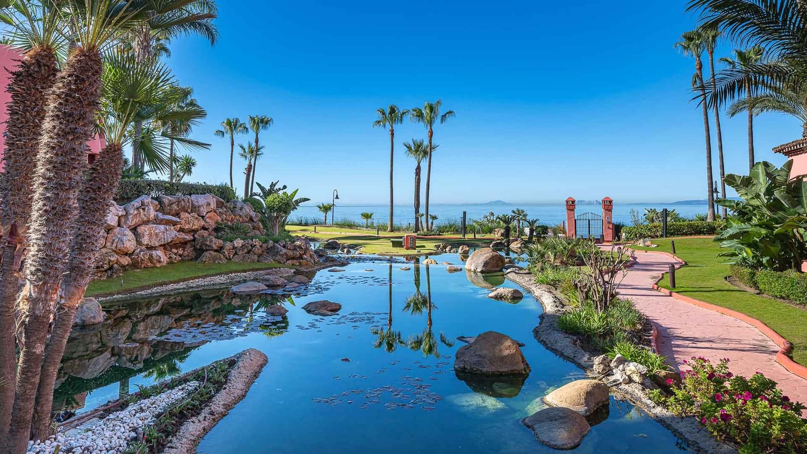 3 sypialnia Apartament na sprzedaż w Estepona z basenem - 2 695 000 € (Ref: 10027036)