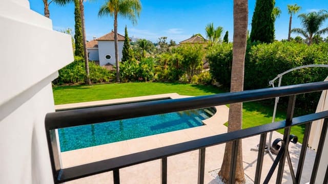 6 sypialnia Willa na sprzedaż w El Paraiso, Estepona z basenem - 3 700 000 € (Ref: 10030285)