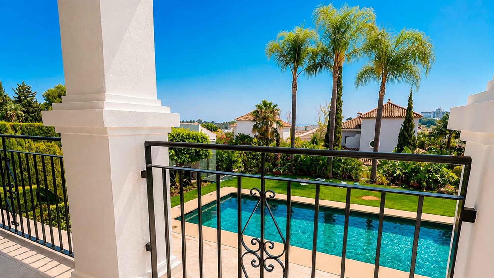 6 chambre Villa/Maison à vendre à El Paraiso avec piscine - 3 700 000 € (Ref: 10030285)