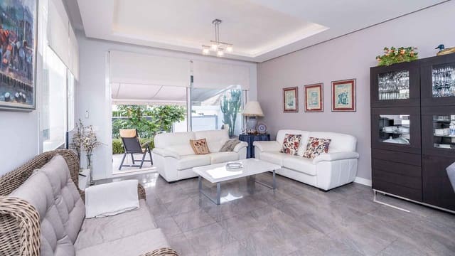 4 camera da letto Villa in vendita in Playa Bajadilla - Puertos, Marbella - 1.950.000 € (Rif: 10033657)