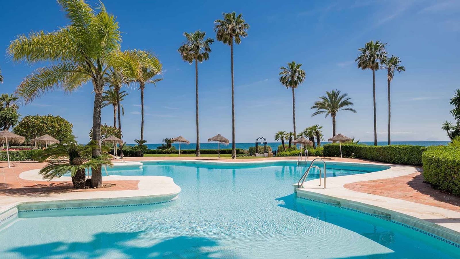 3 soverom Leilighet til salgs i Estepona med svømmebasseng - € 2 995 000 (Ref: 10035121)