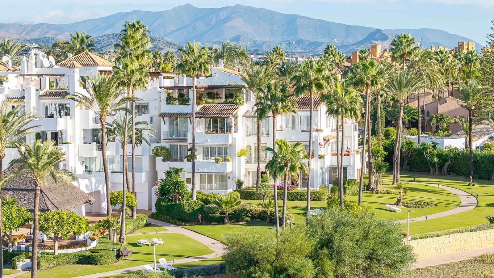 3 soverom Leilighet til salgs i Estepona med svømmebasseng - € 2 995 000 (Ref: 10035121)
