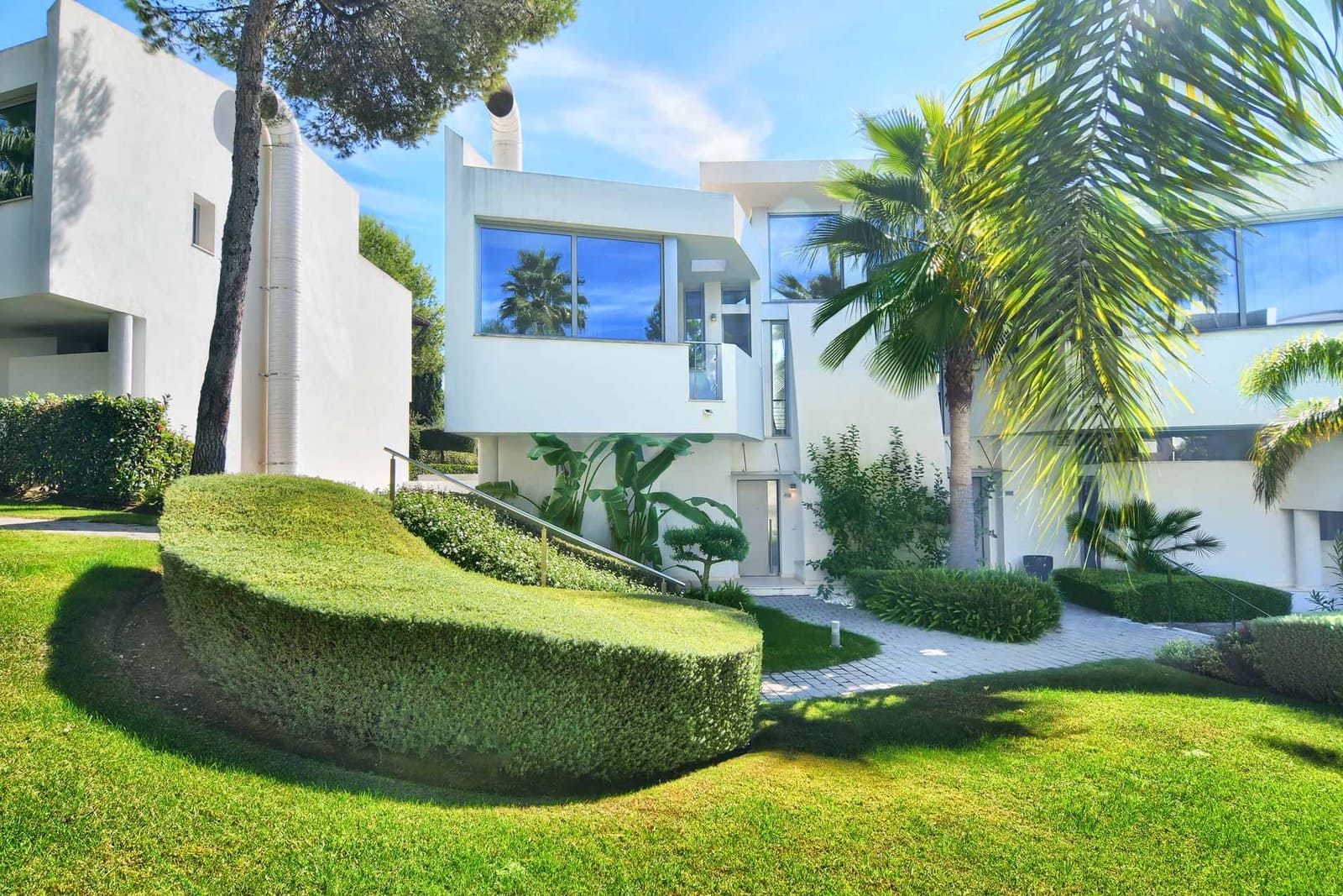 4 chambre Villa/Maison Semi-Mitoyenne à vendre à Golden Mile avec piscine - 2 700 000 € (Ref: 10037175)