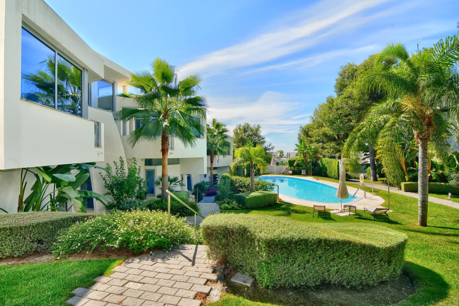 4 chambre Villa/Maison Semi-Mitoyenne à vendre à Golden Mile avec piscine - 2 700 000 € (Ref: 10037175)