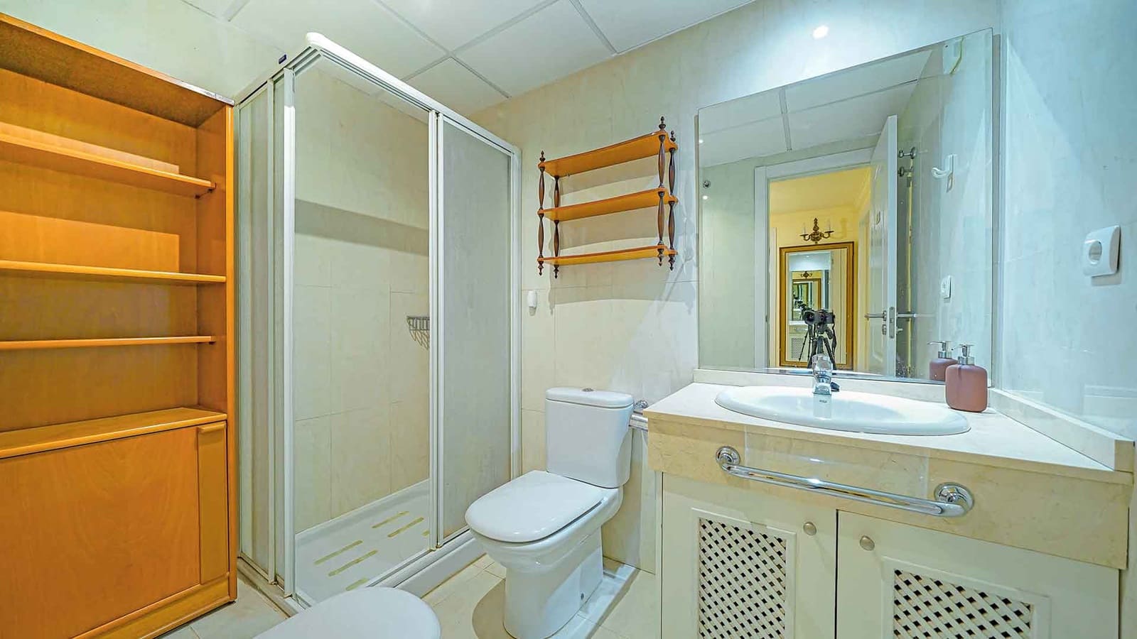 1 sovrum Lägenhet till salu i Golden Mile med pool - 395 000 € (Ref: 10040781)