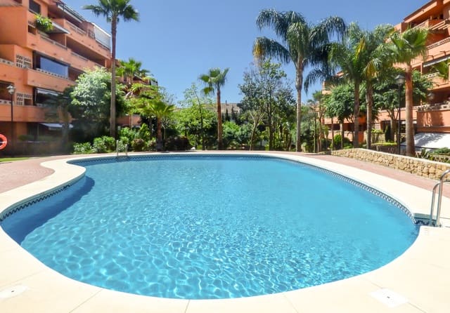 1 sovrum Lägenhet till salu i Lomas De Marbella, Marbella med pool - 395 000 € (Ref: 10040781)