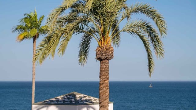 3 sovrum Takvåning till salu i Centro, Estepona med pool - 2 495 000 € (Ref: 10042727)