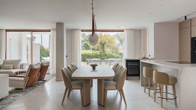4 makuuhuone Huoneisto myytävänä paikassa Nueva Andalucía Centro, Marbella mukana uima-altaan - 2 595 000 € (Ref: 10044926)