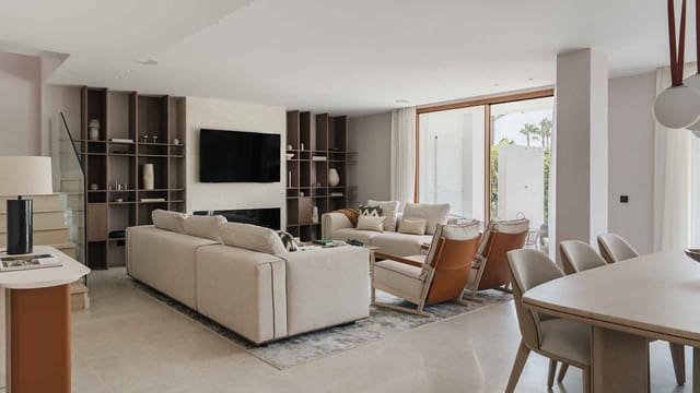 4 makuuhuone Huoneisto myytävänä paikassa Nueva Andalucía Centro, Marbella mukana uima-altaan - 2 595 000 € (Ref: 10044926)
