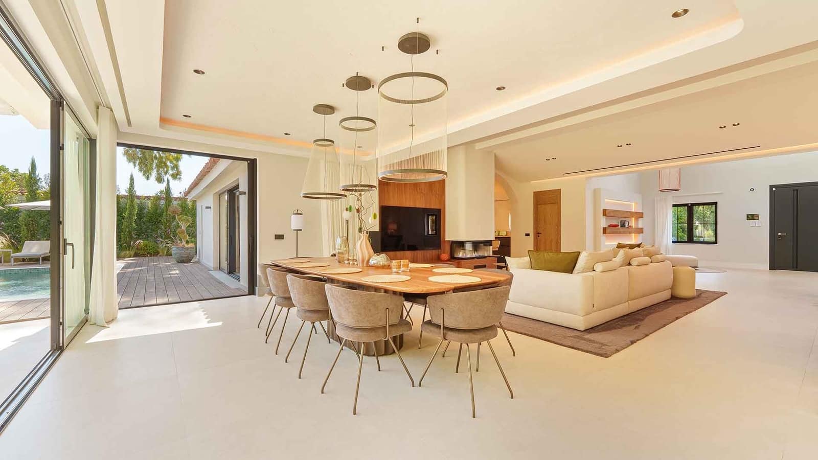 5 chambre Villa/Maison à vendre à Puerto Banus avec piscine - 5 750 000 € (Ref: 10047071)