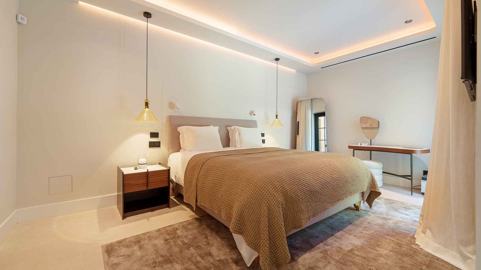 5 chambre Villa/Maison à vendre à Puerto Banus avec piscine - 5 750 000 € (Ref: 10047071)